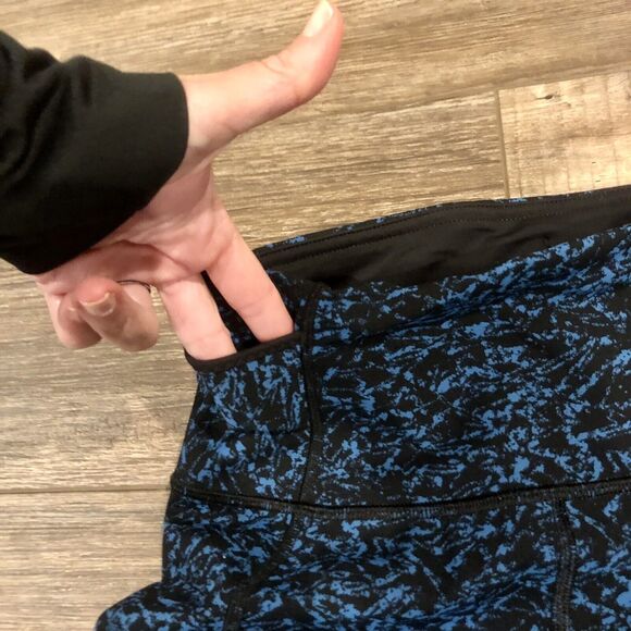 Lululemon Out Run High Rise Crop Leggings 2 Iced Wave Blue Black Multi Pockets - Picture 9 of 12